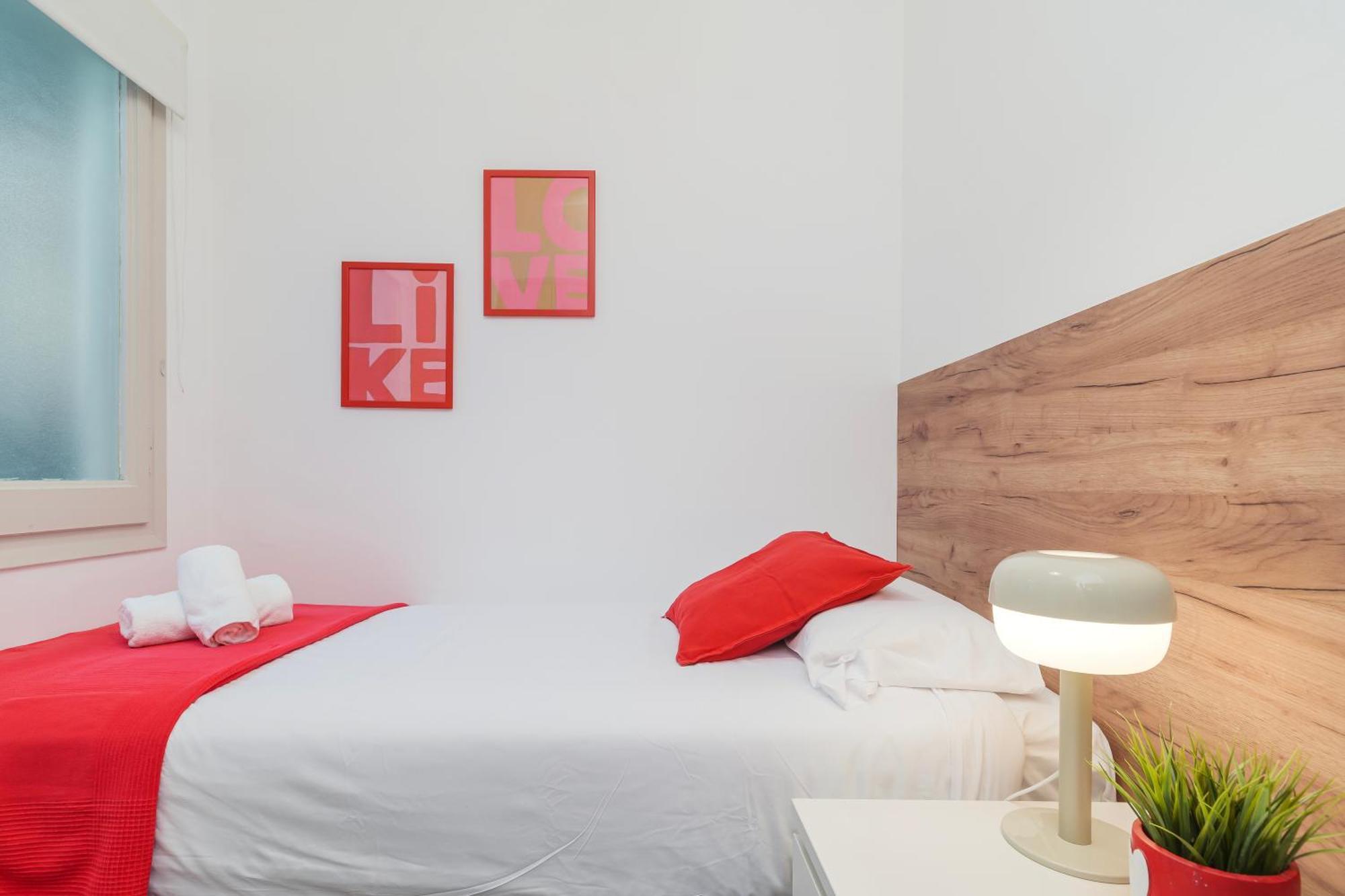 Spacious 4 Bedroom Fira Bcn & Camp Nou Barcellona