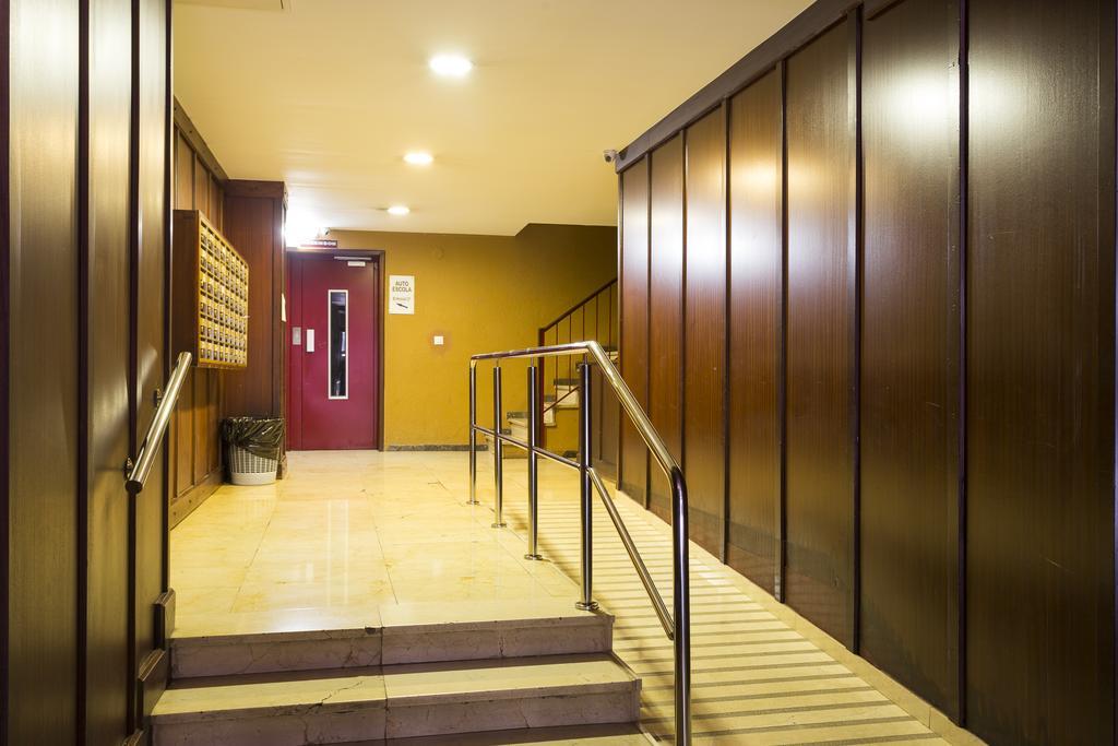 Spacious 4 Bedroom Fira Bcn & Camp Nou Barcellona