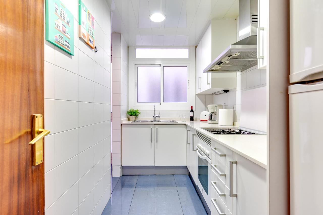 Appartamento Spacious 4 Bedroom Fira Bcn & Camp Nou *